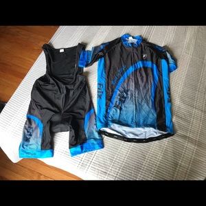 NWOT… Mens Cycling gear Bib and jersey